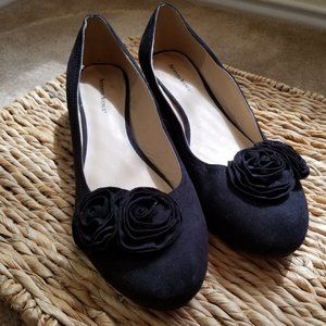Women's Seventh Avenue 12W black with two rosette